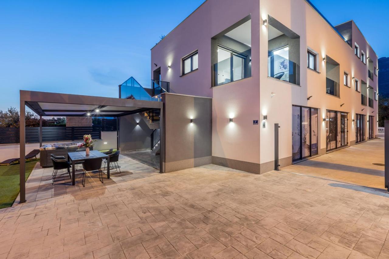 Luxury Apartments Katarina Kastela Dış mekan fotoğraf
