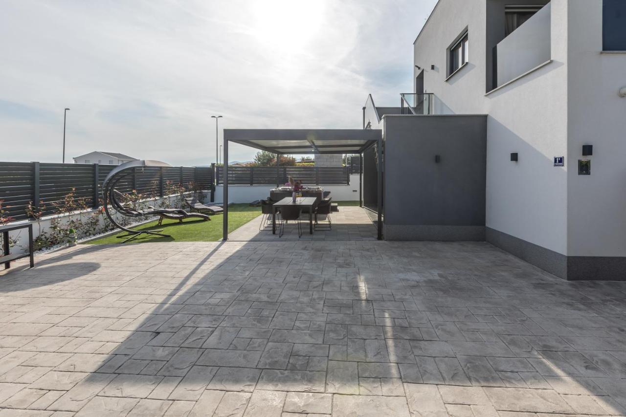 Luxury Apartments Katarina Kastela Dış mekan fotoğraf