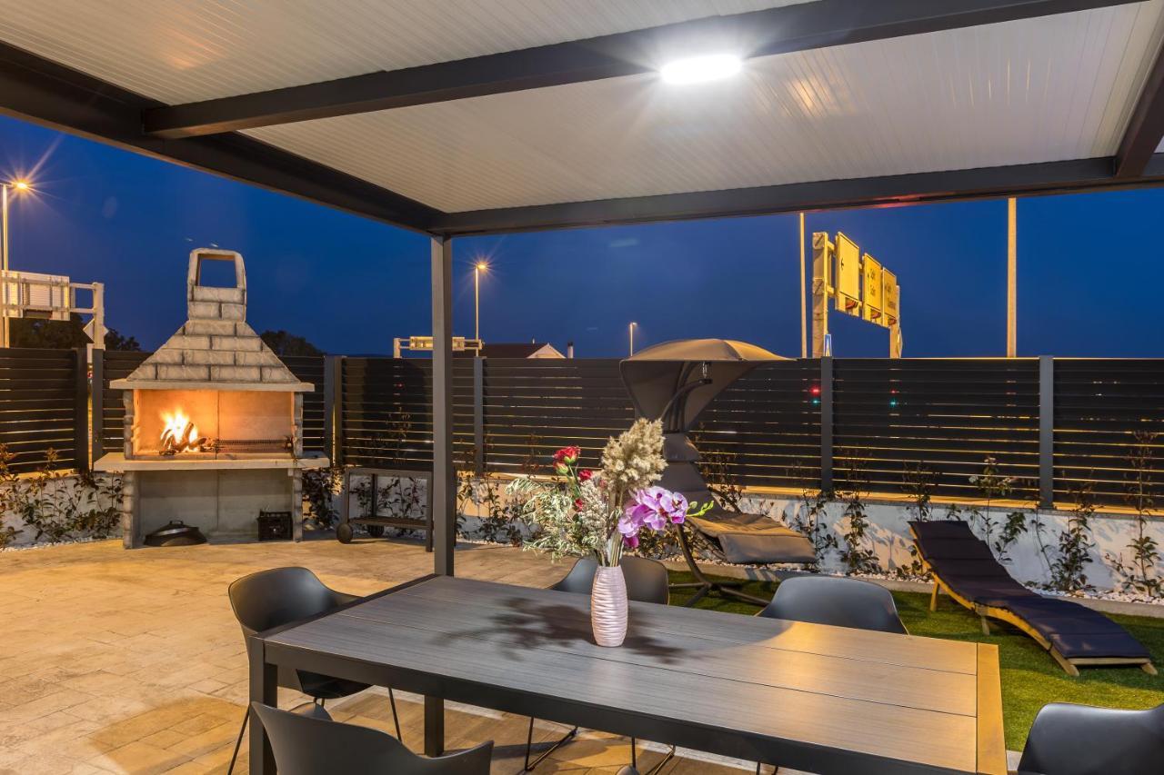 Luxury Apartments Katarina Kastela Dış mekan fotoğraf