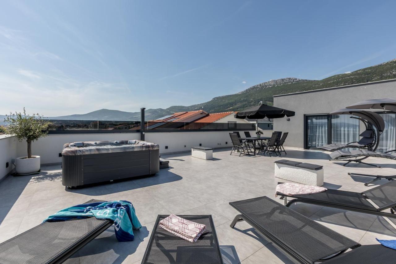 Luxury Apartments Katarina Kastela Dış mekan fotoğraf
