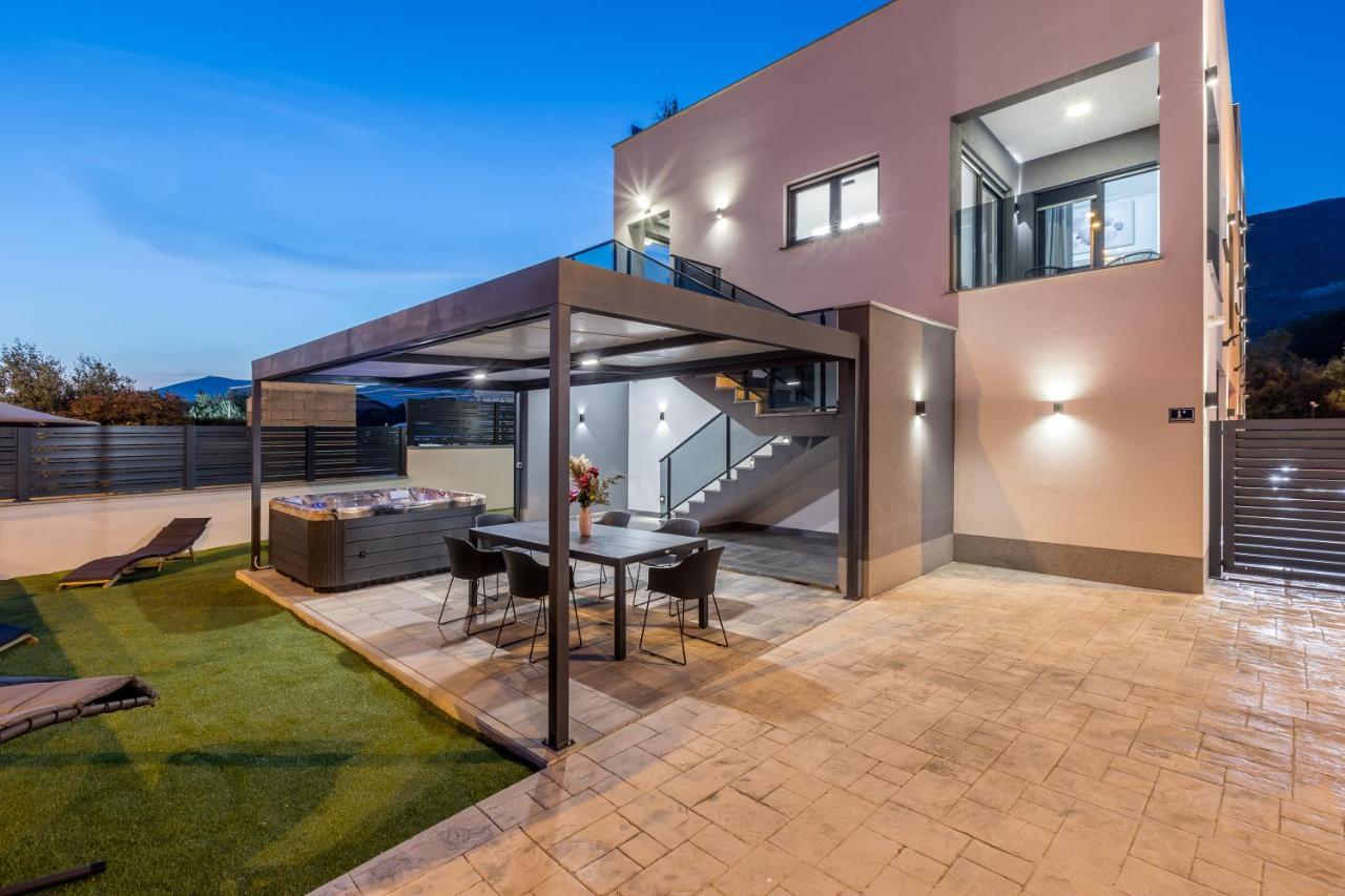 Luxury Apartments Katarina Kastela Dış mekan fotoğraf