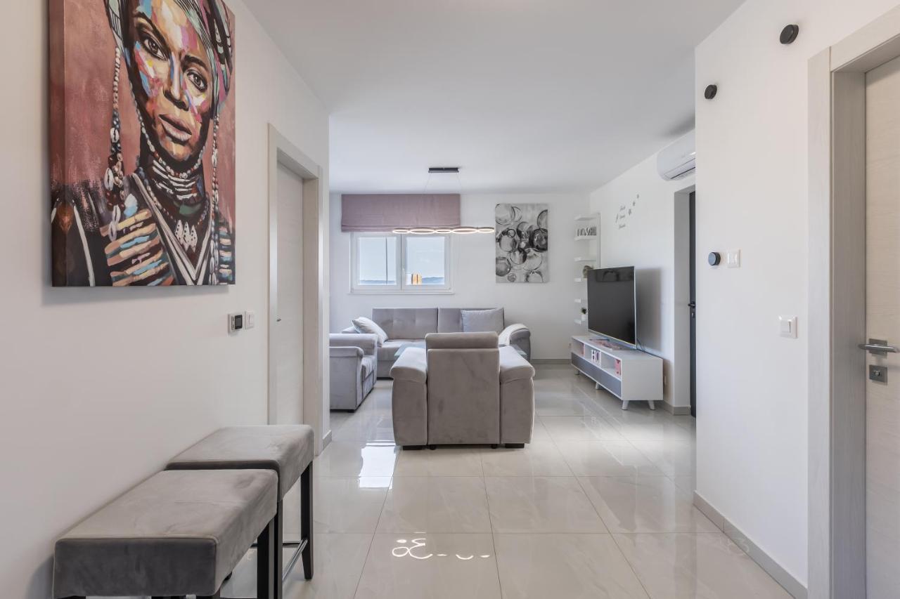 Luxury Apartments Katarina Kastela Dış mekan fotoğraf